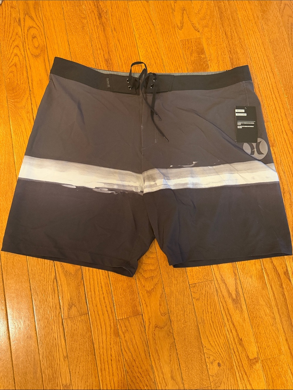 Hurley men’s swim board shorts